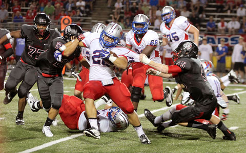 Bowie dawgs fight against Westlake for the win.
Photo by Jamie Dorsey; James bowie High School (Austin TX.; Michael Reeves; advisor)